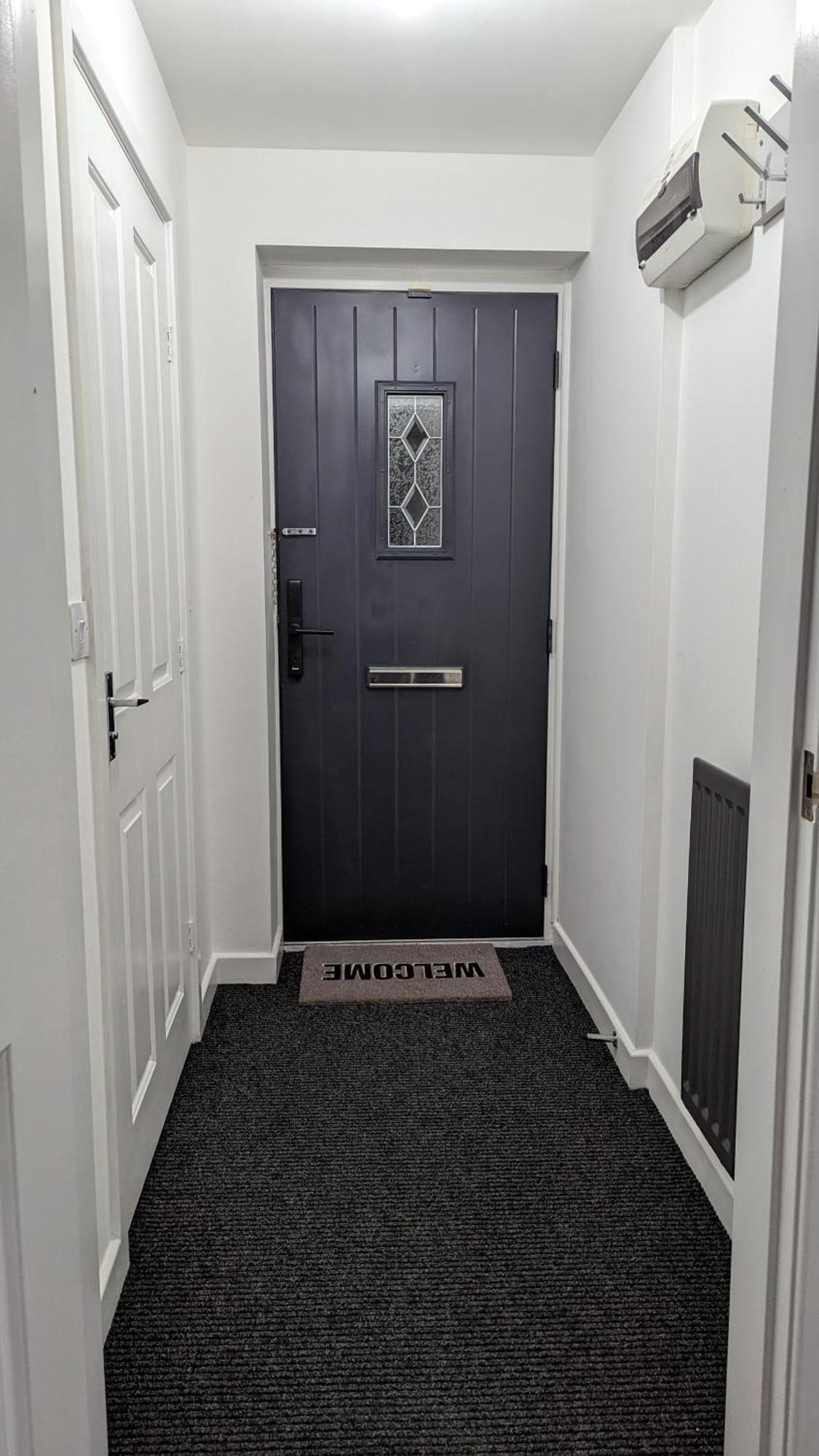 Clariturf - 4 Bedroom Semi - Private Parking Near Turf Moor, Town Centre, Transport And Motorway Links Next To Canal, 3 Parks And Lake - Sky And Netflix Burnley Buitenkant foto